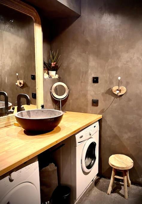Apartment Loft De Charme Louvre Tuileries Palais Royal Paris